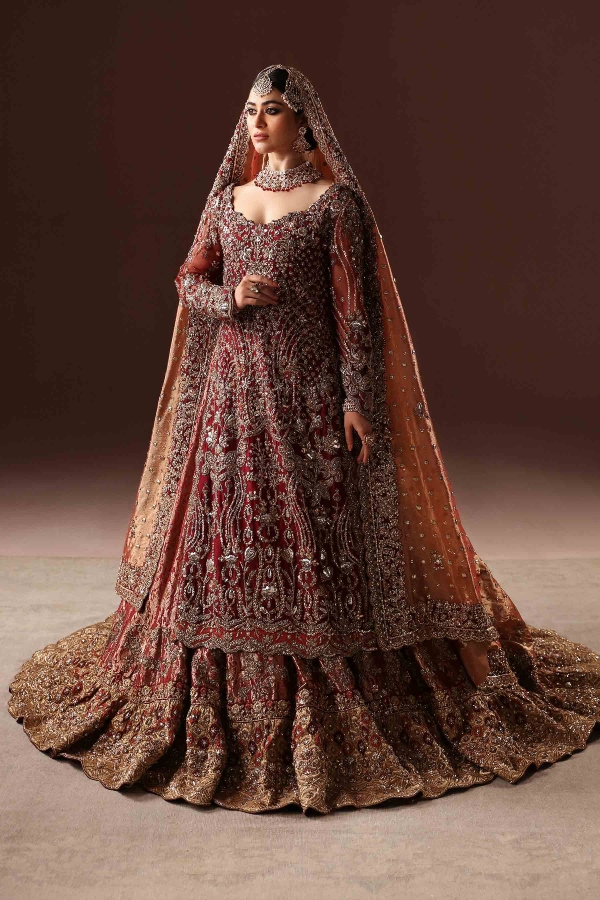 Grand-Malika-Farshi-Bridal-Lehnga.jpg